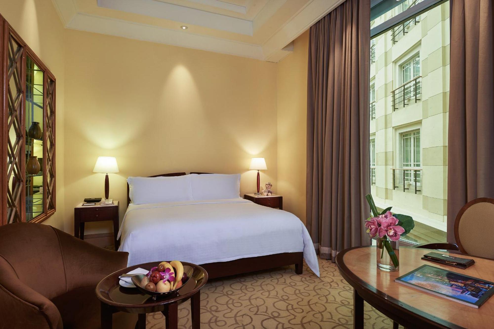 Straits Club Courtyard Room,1106155959:JPEG